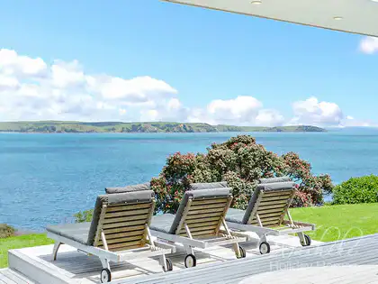 At Waters Edge - Spa