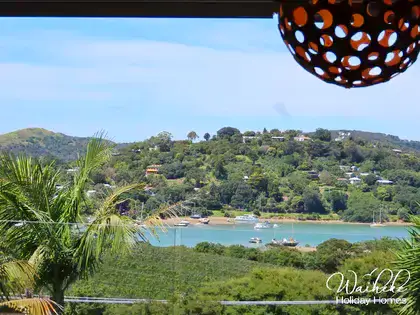 Island Flow - Spa Pool